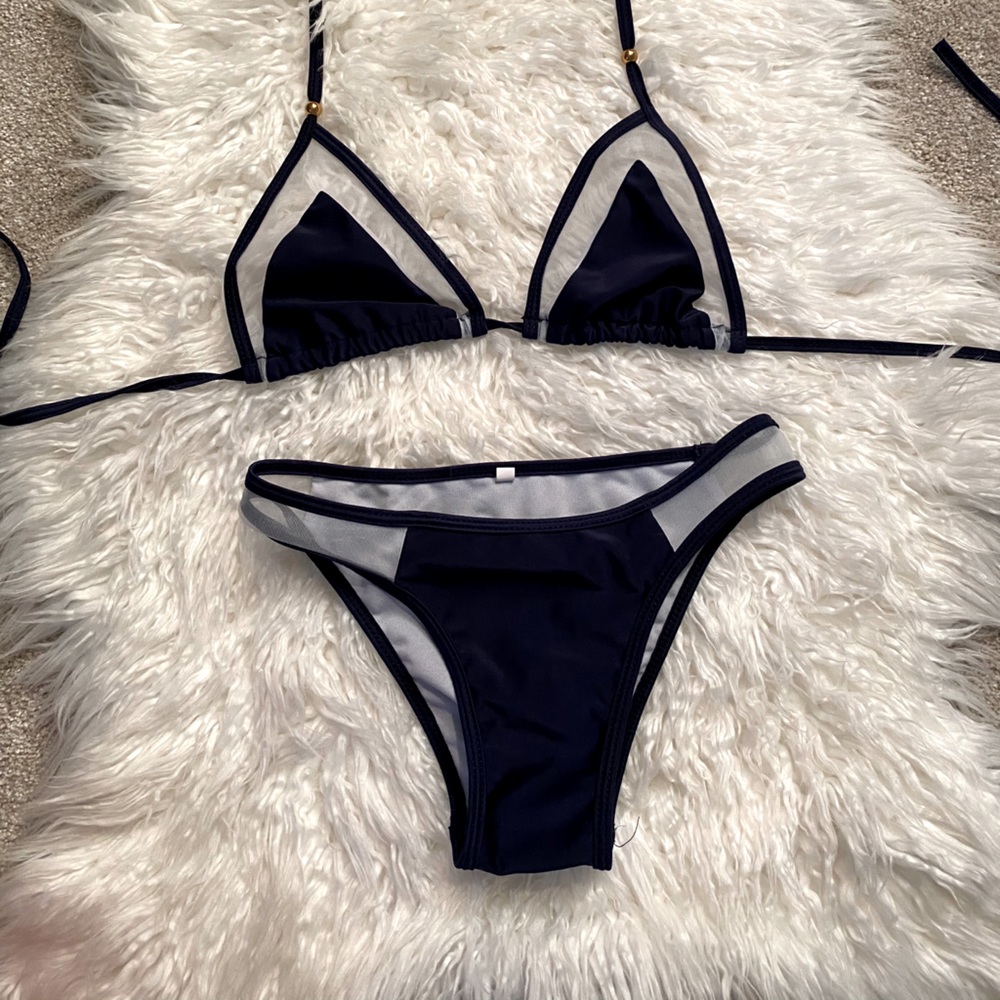 Navy triangle bikini